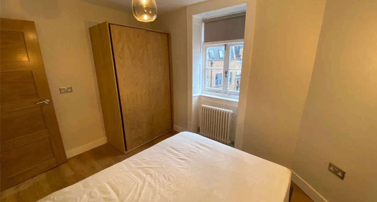 Flat Tottenham Street in Greater London