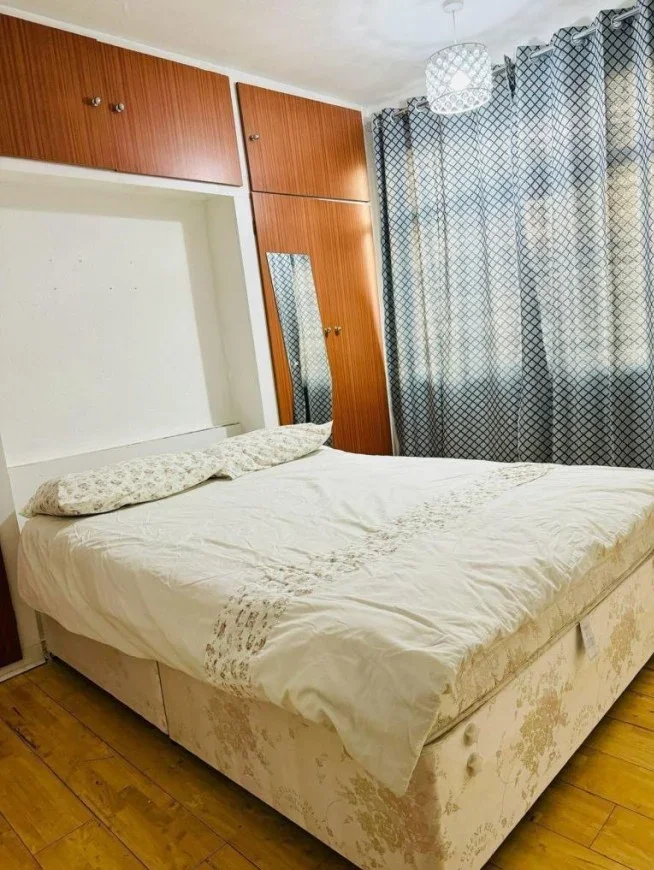 Room Waltham Way in Greater London