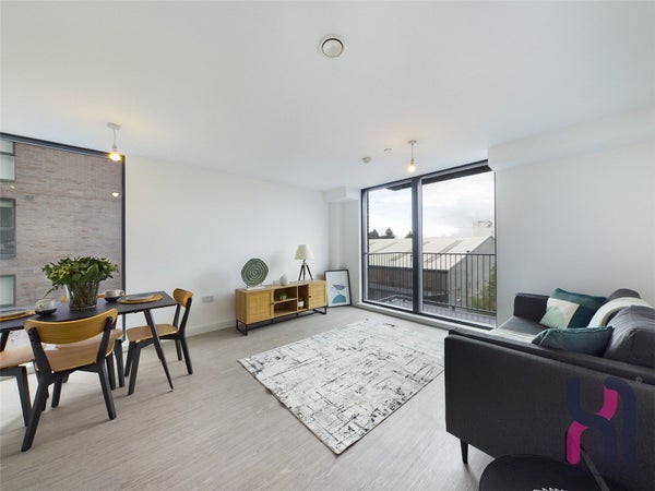 Flat M5 in Hallen