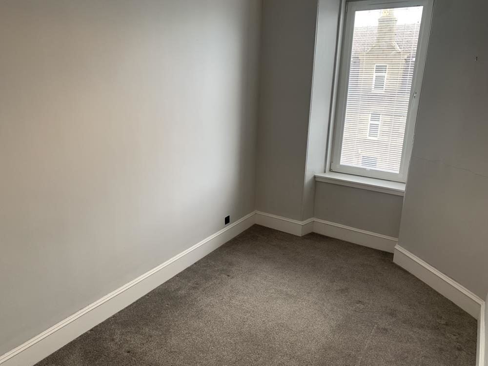 Flat Pitstruan Place in Aberdeen