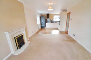 Flat Wedgberrow Close in Droitwich Spa