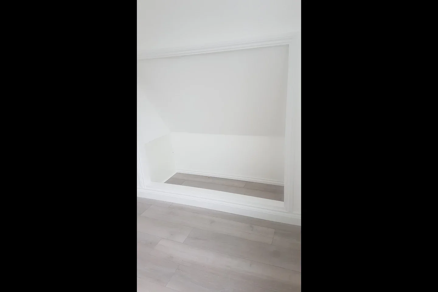 Room Park Lane in Greater London