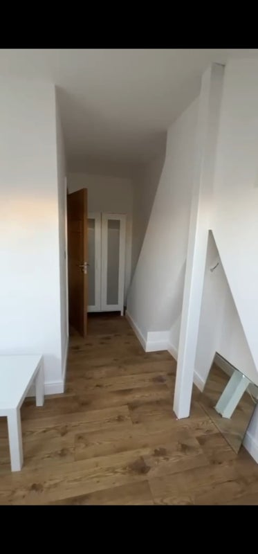 Room Tanfield Road in Greater London
