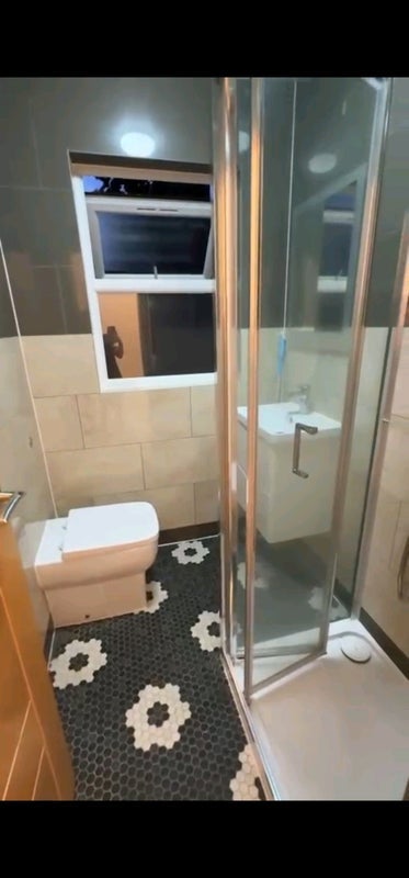 Room Tanfield Road in Greater London