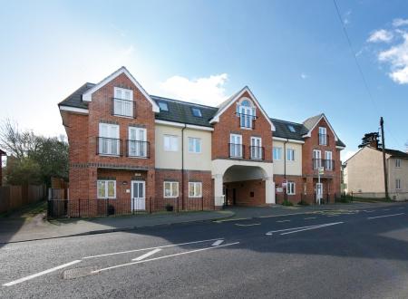 Flat Stevenage Road in North Hertfordshire