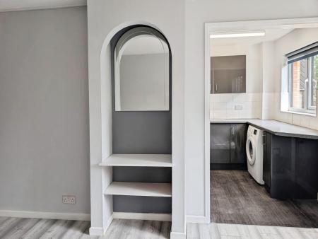 Flat Pycroft Way in Greater London