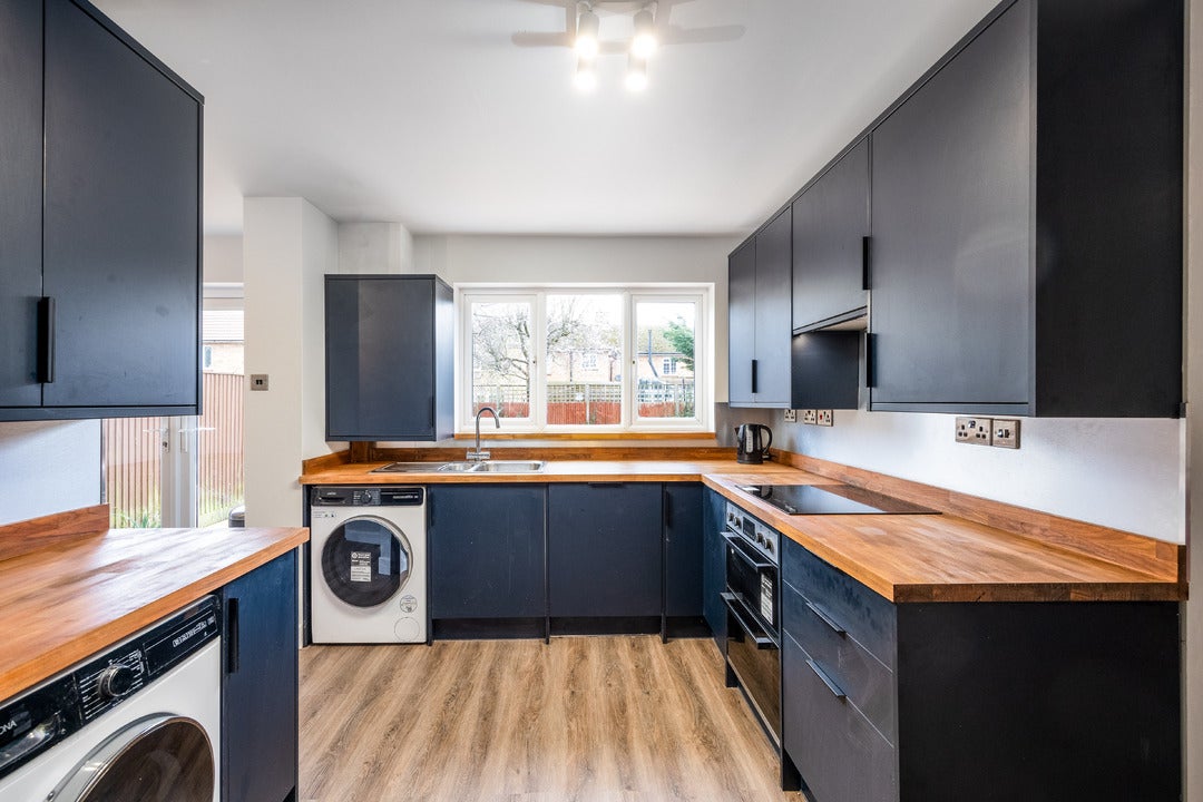 Room Kynaston Avenue in Stoke Mandeville
