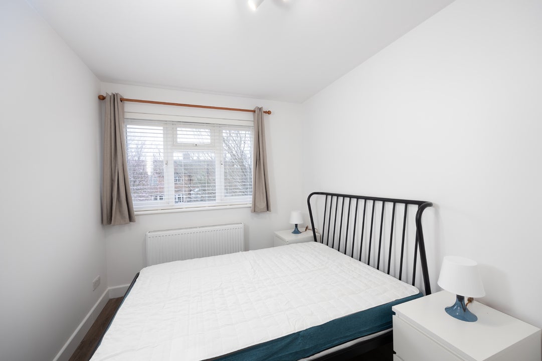Room Kynaston Avenue in Stoke Mandeville