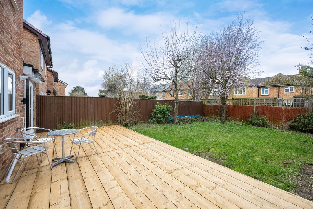 Room Kynaston Avenue in Stoke Mandeville