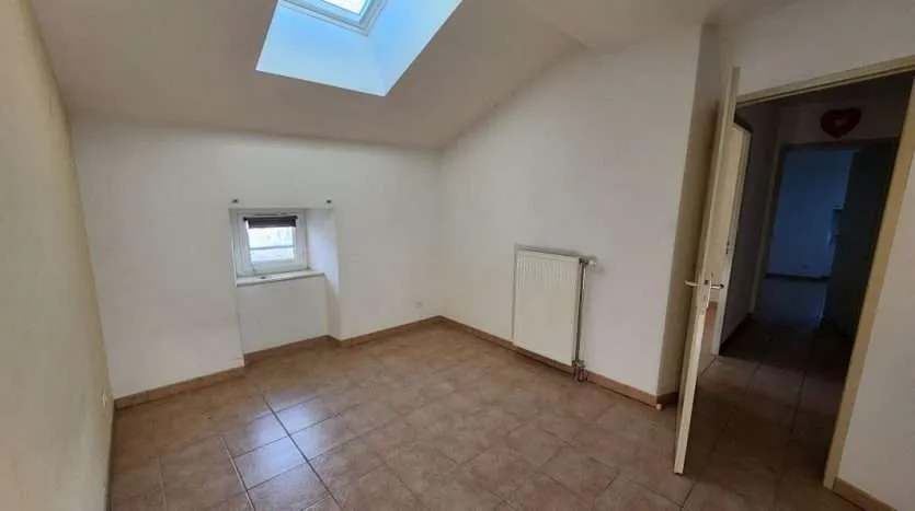 Appartement Place du Champ de Mars à Empurany