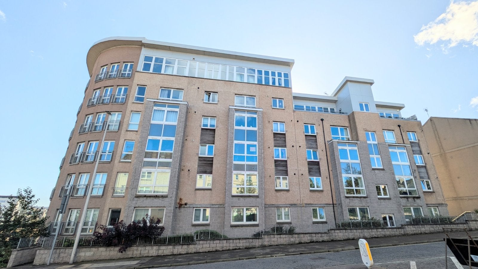 Flat South College Street in Aberdeen City