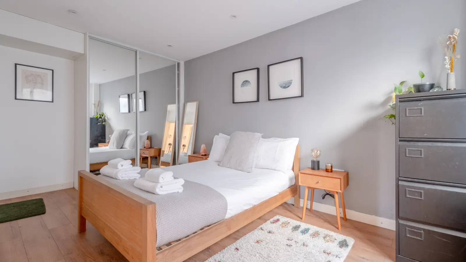 Flat Downham Road in Greater London