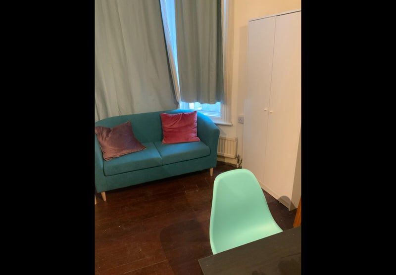 Flat Bulwer Street in Greater London