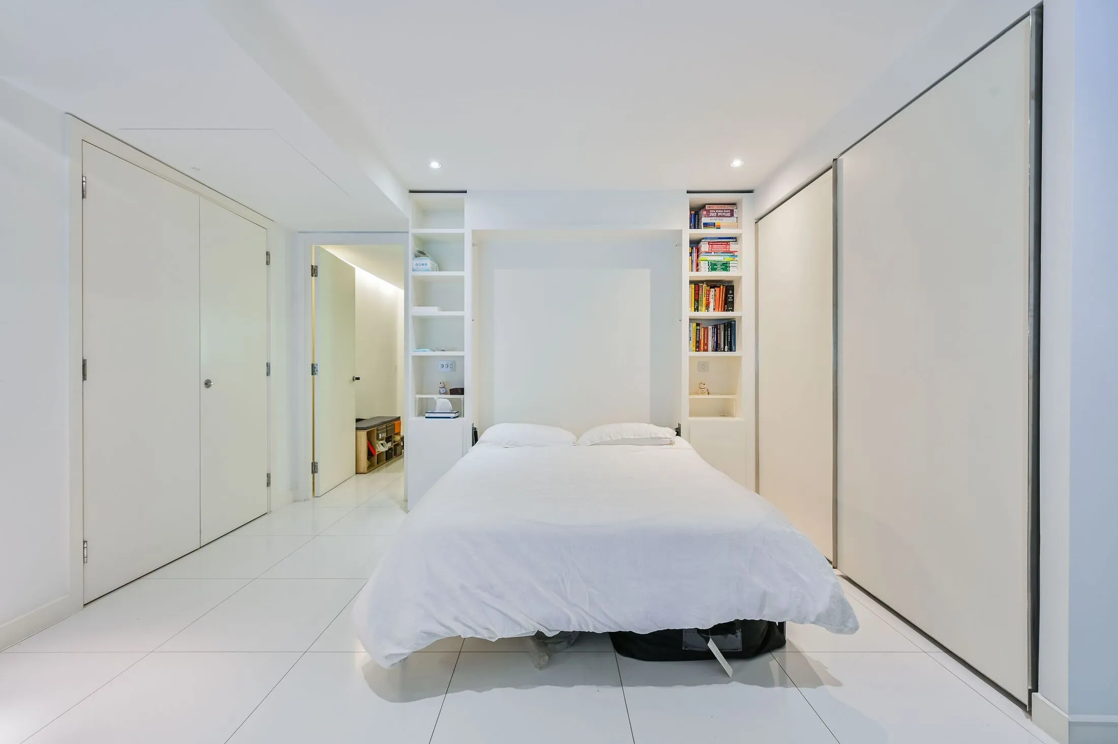 Flat Triton Street in Greater London