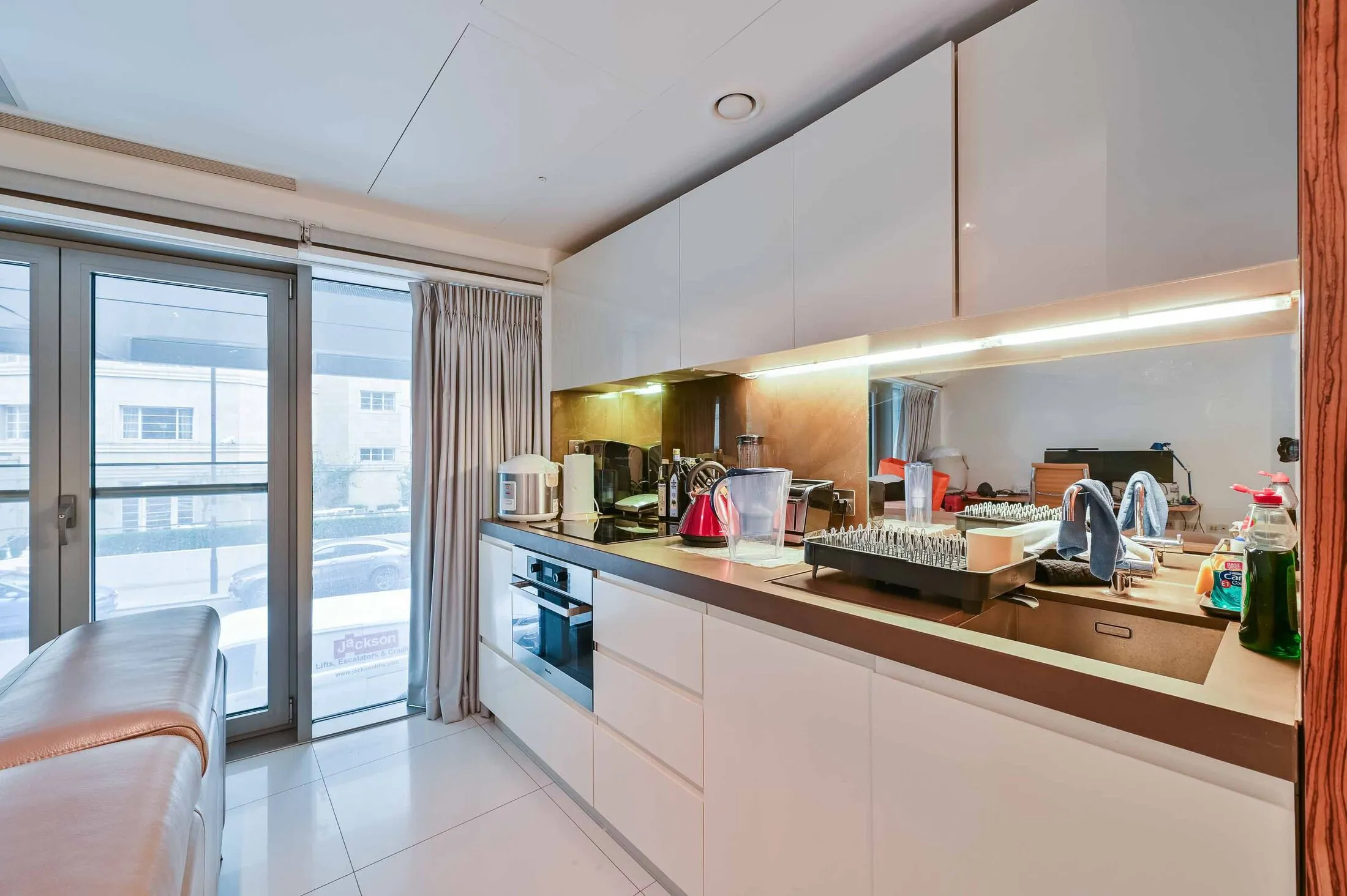 Flat Triton Street in Greater London