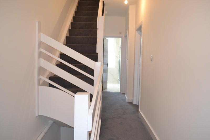 Flat Eldon Road in Greater London