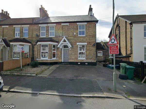 Flat Selby Road in Greater London