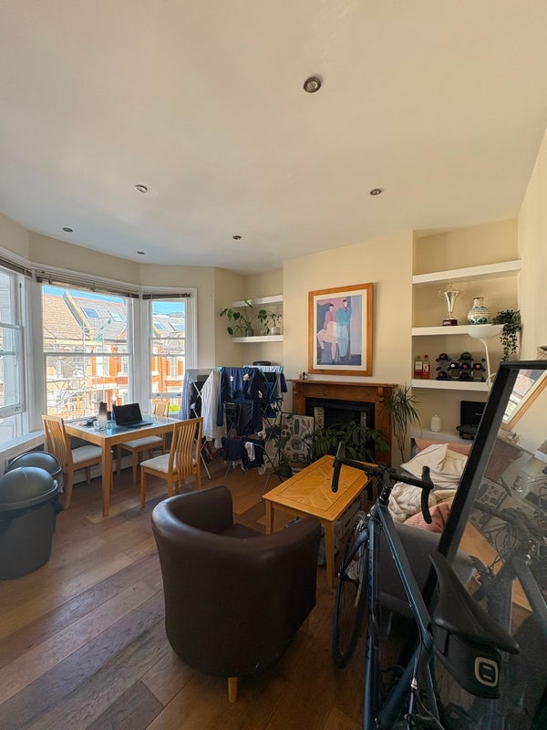 Room Bramfield Road in Greater London