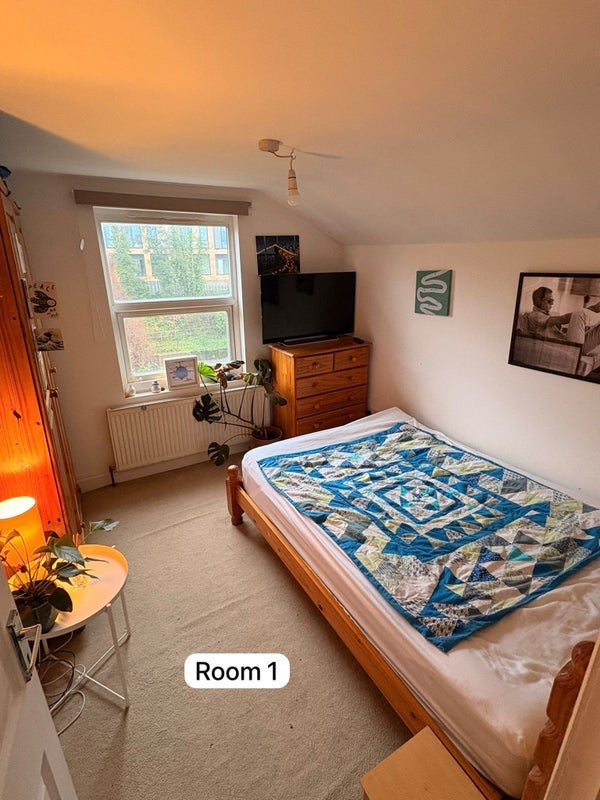 Room Disraeli Road in Greater London