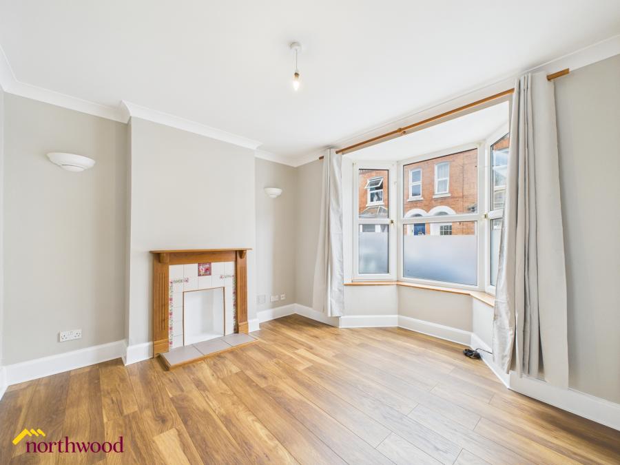 House Newland Place in Cherwell District