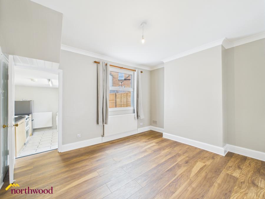 House Newland Place in Cherwell District
