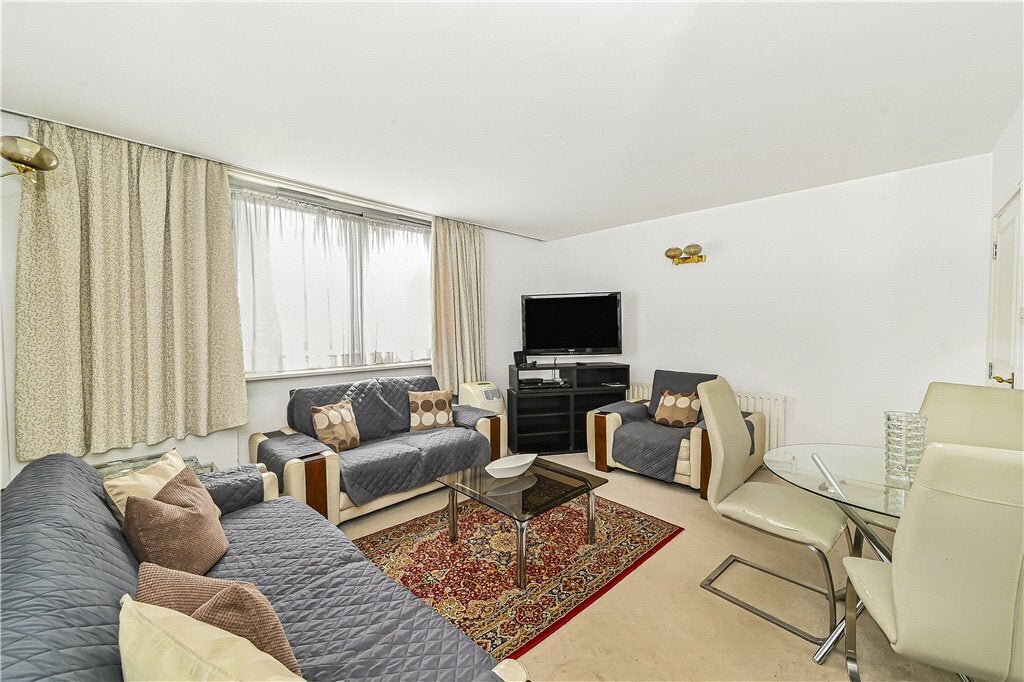 Flat Fitzhardinge Street in City of Westminster
