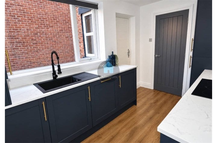Flat Warwick Street in Newcastle upon Tyne