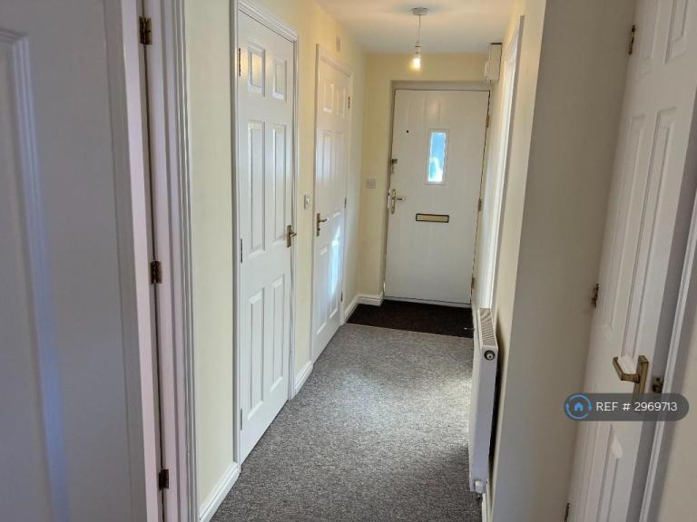 Flat Lloyds Way in Stratford-on-Avon