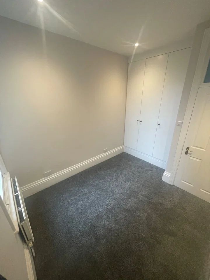Flat Himley Road in Greater London
