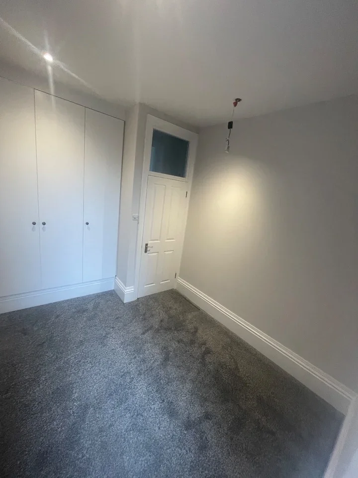 Flat Himley Road in Greater London