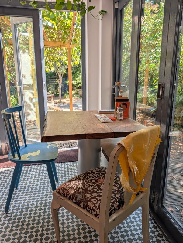 Room Ridley Road in Greater London