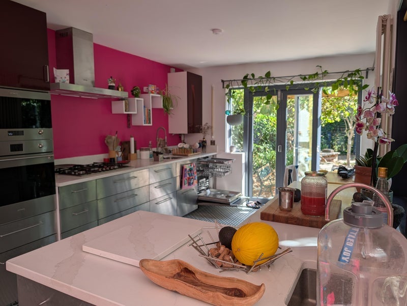 Room Ridley Road in Greater London