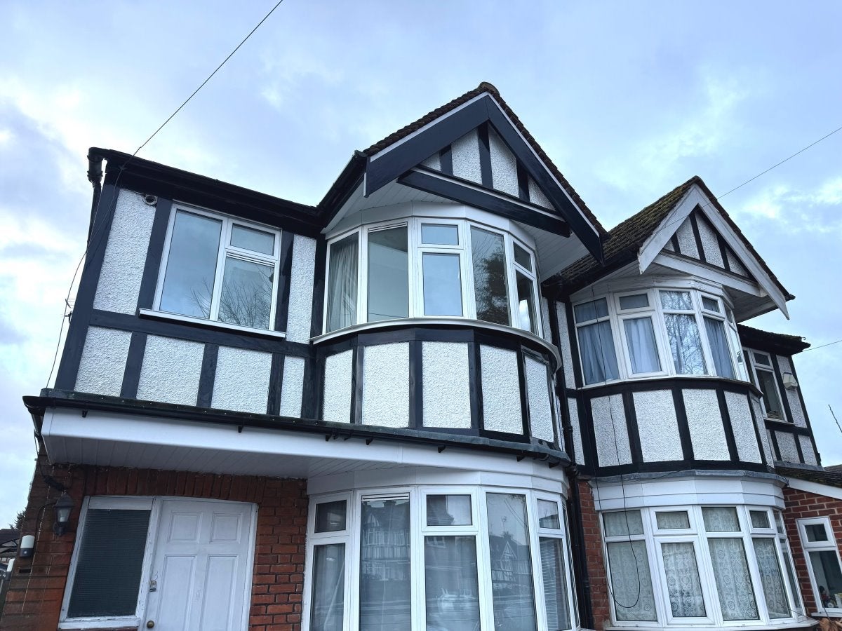 Room Malvern Avenue in Greater London