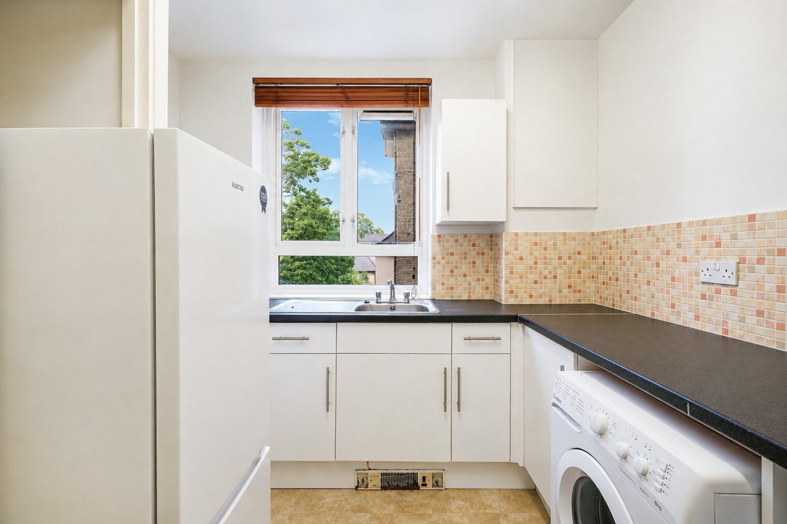 Flat Dorman Way in Greater London
