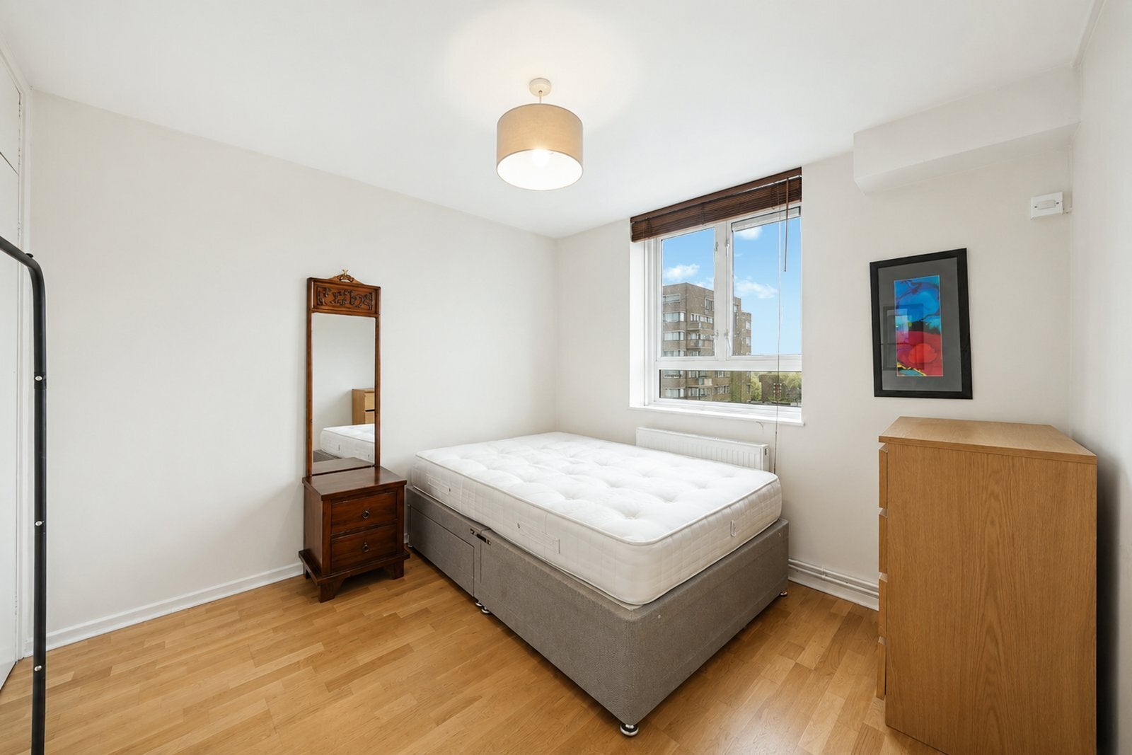 Flat Dorman Way in Greater London