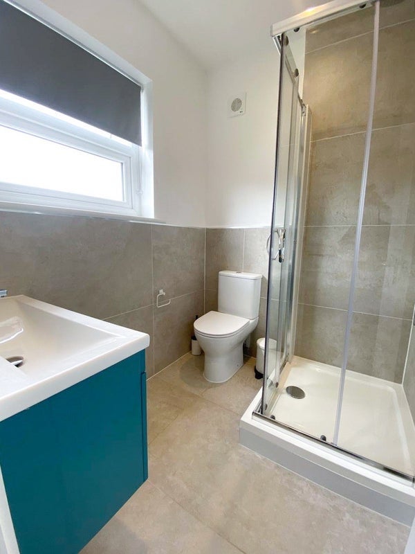 Room Tokyngton Avenue in Greater London