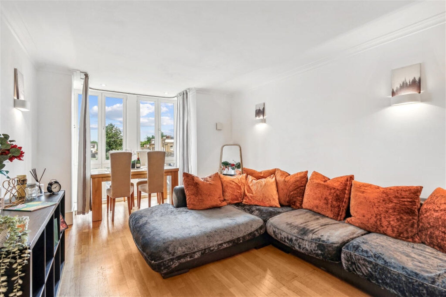 Flat Coleridge Gardens in London