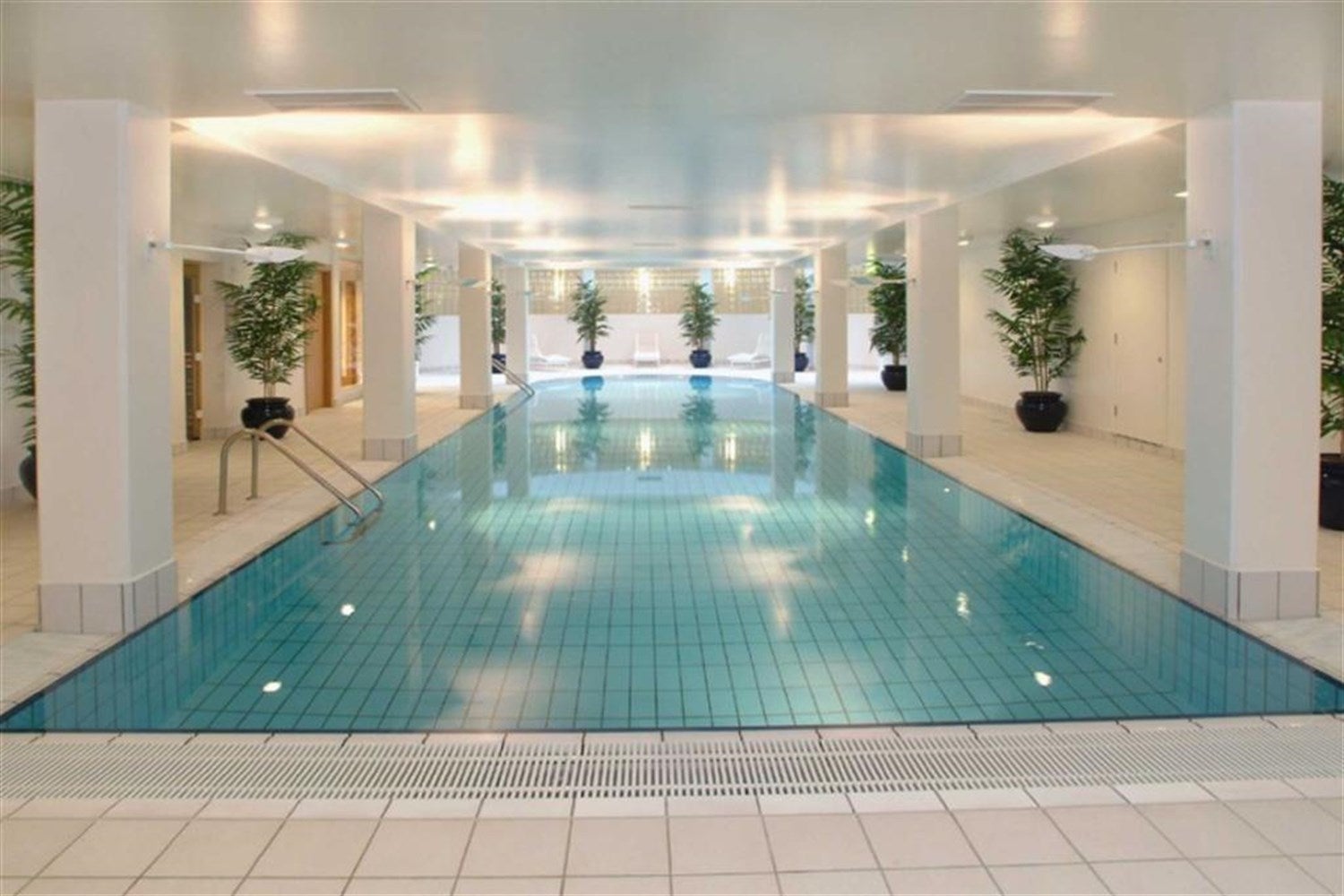 Flat Coleridge Gardens in London