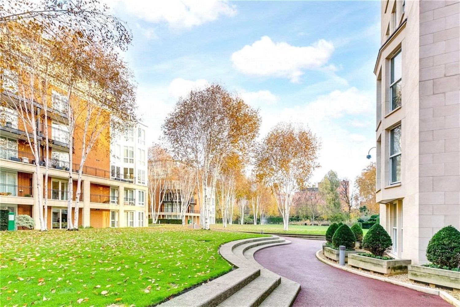 Flat Coleridge Gardens in London