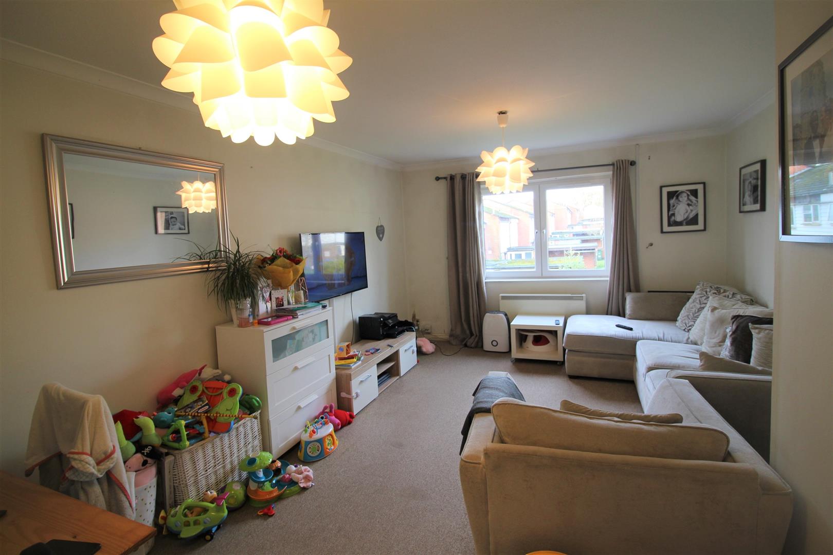 Flat Abercrombie Gardens in Southampton