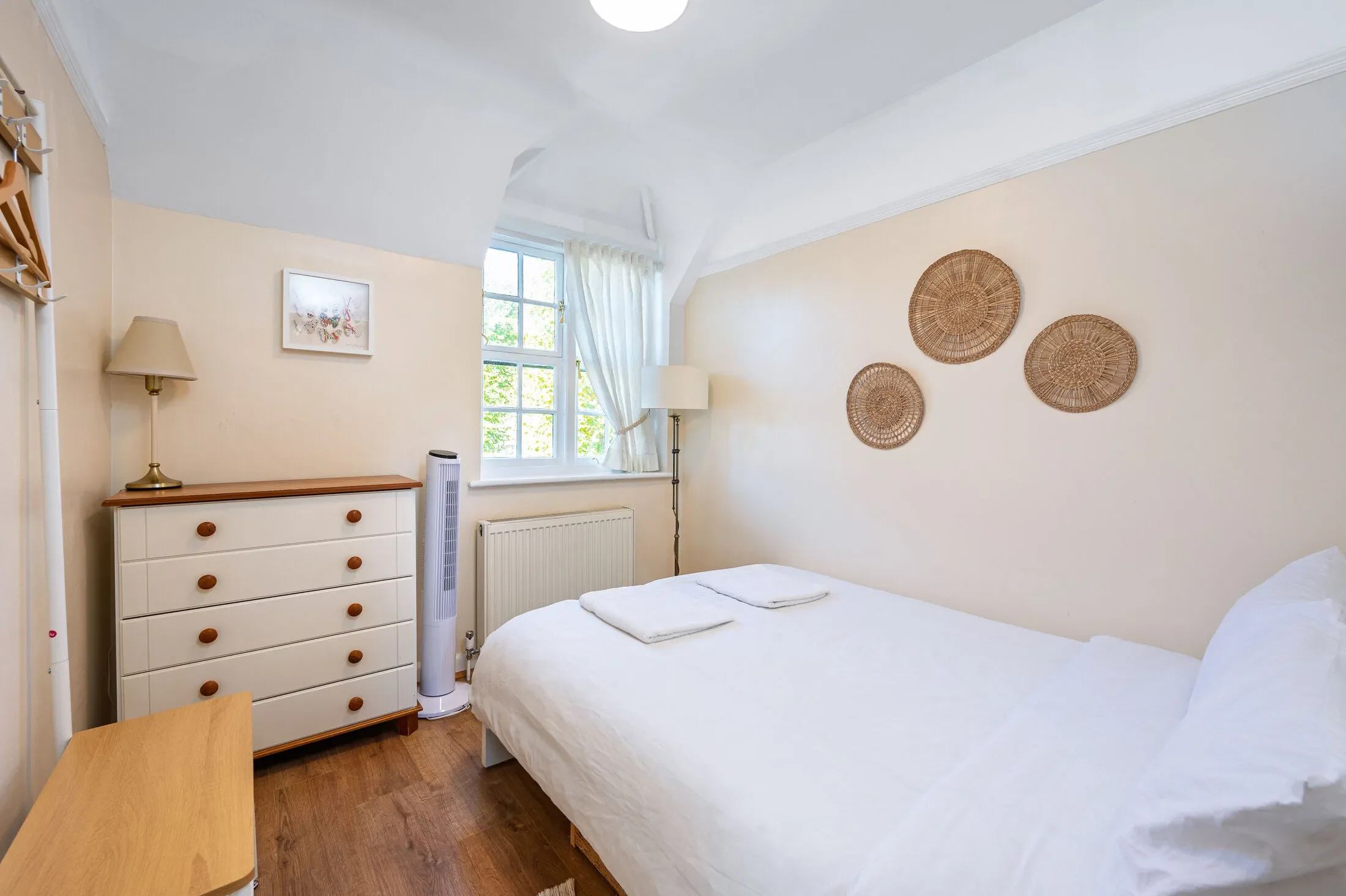 House Asmuns Place in Greater London