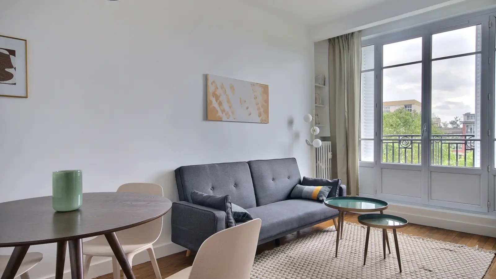 Flat Avenue Simón Bolívar in Paris