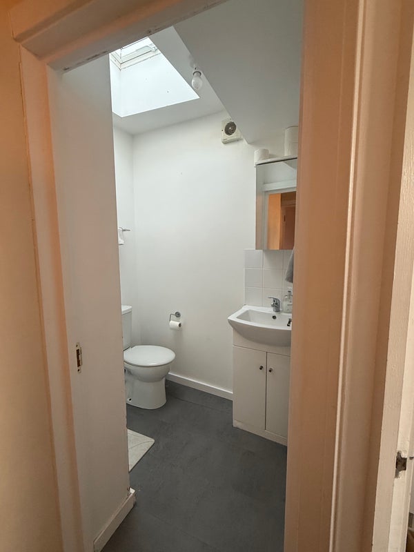 Room Lee High Road in Greater London