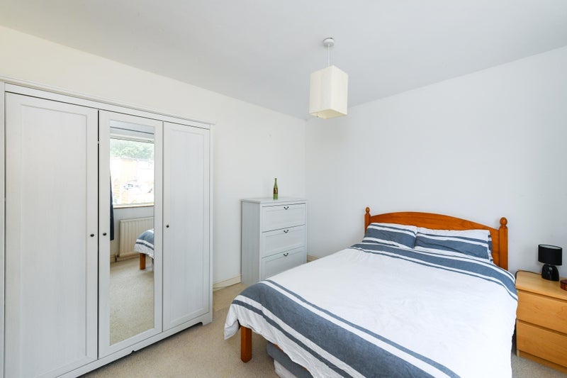 Room Bentinck Road in Nottingham