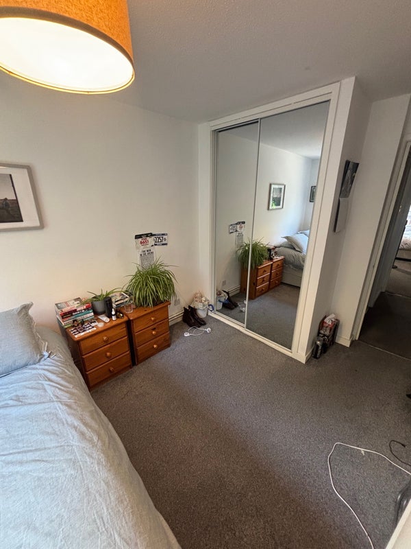 Room Jarrow Road in Greater London