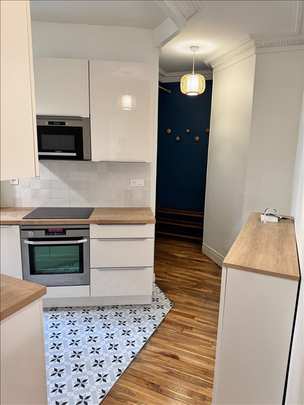 Appartement Rue Lapeyrère à Paris