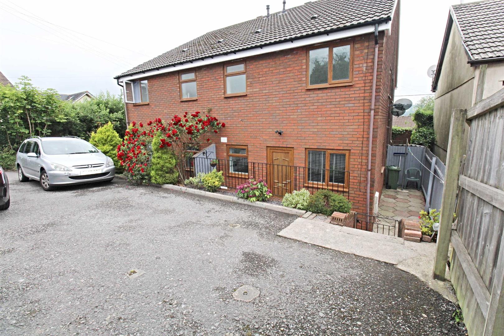 House Queens Drive in Llantwit Fardre