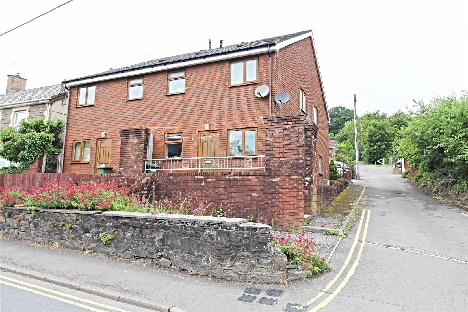 House Queens Drive in Llantwit Fardre