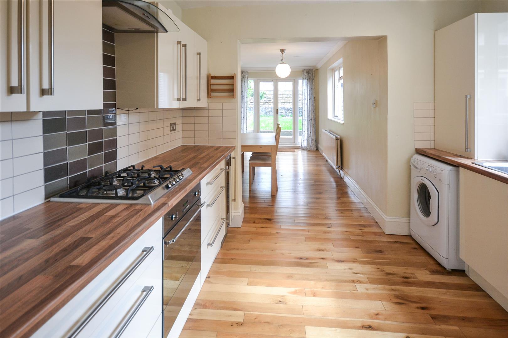 Flat Gladstone Road in Greater London