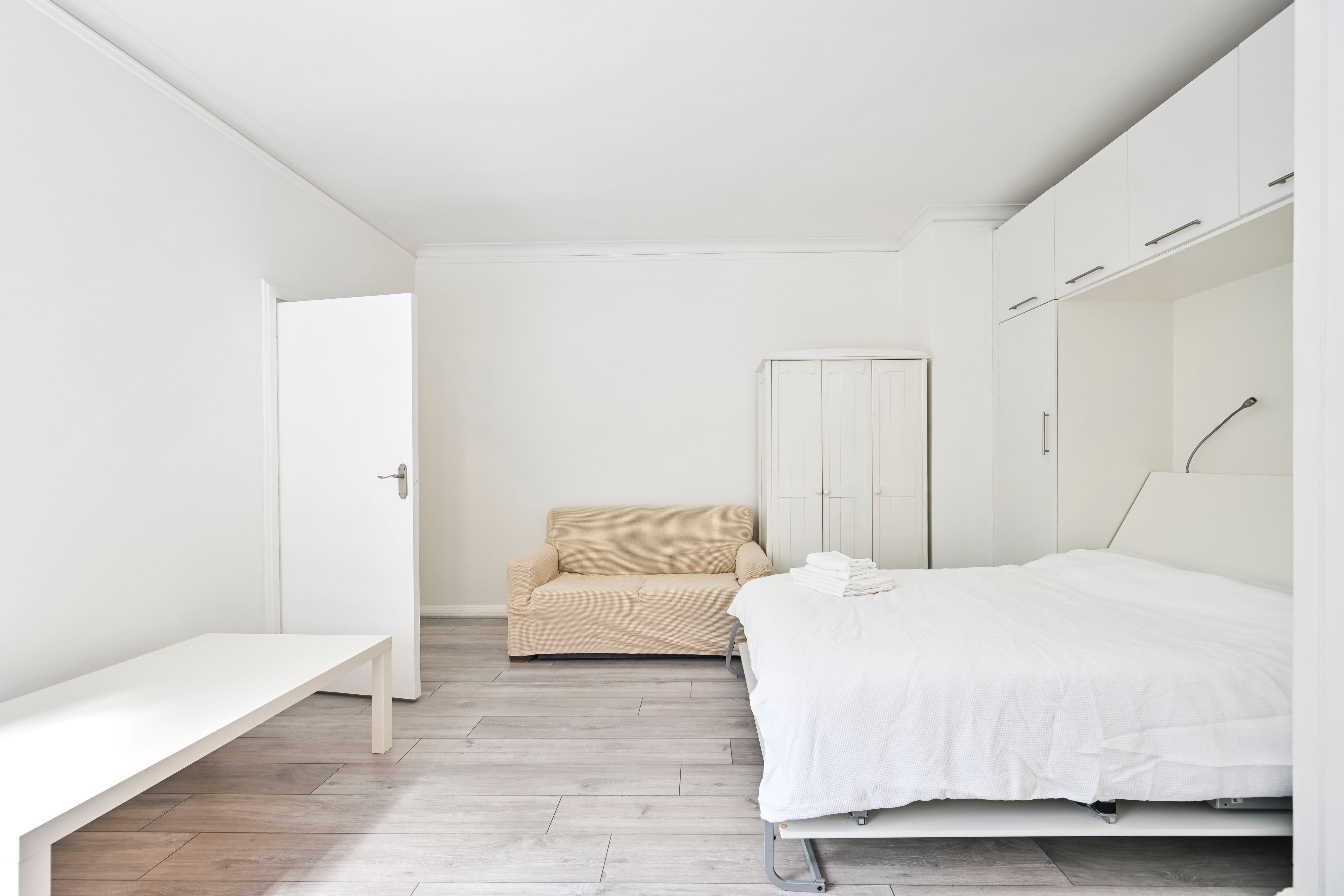 Flat Wakefield Mews in Greater London